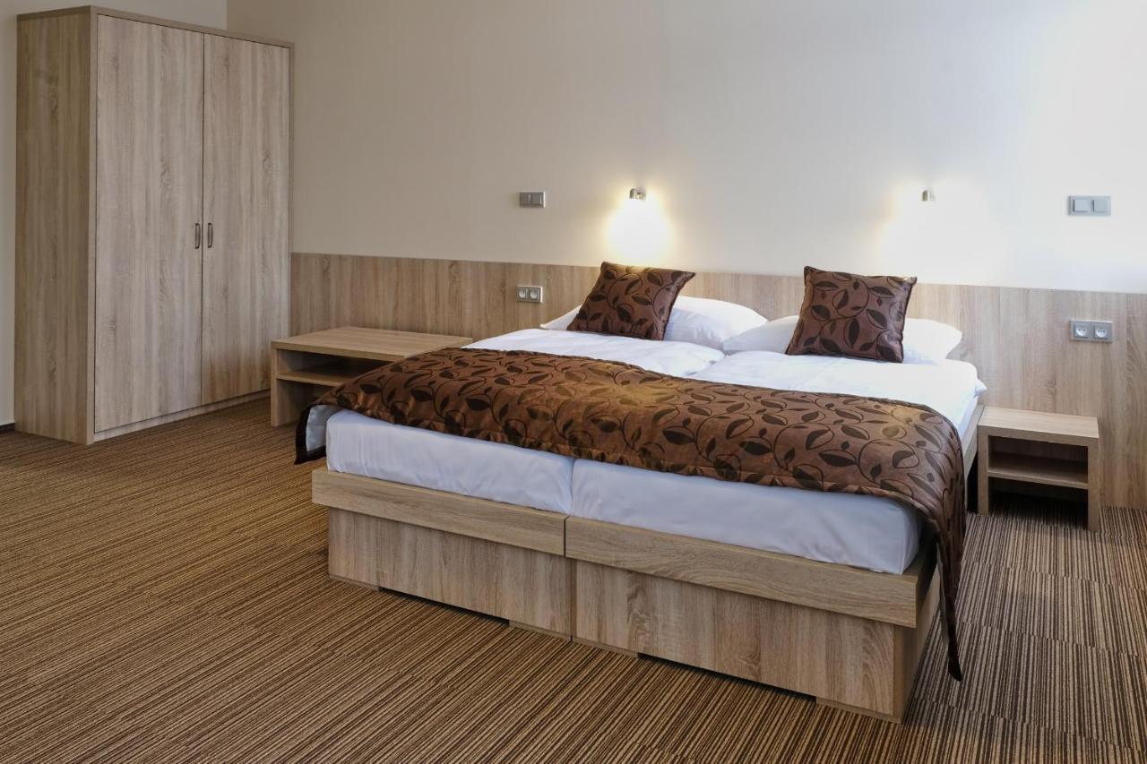 Hotel Gtc 3* Superior Bilovec Ngoại thất bức ảnh